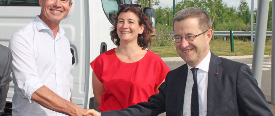 OUVRE MOI TA BOITE SUITE…
